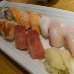 Sushi & Kaisenryouri Hana - お好みにぎり
