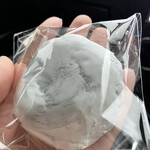 羽鳥屋 - 我慢できず車内で食べました。急いで撮りました。