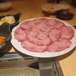 YAKINIKU TORA - 