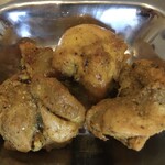 インド料理 パリワル - 中ジューシー！炭火焼きの香ばしさがたまらないチキンセクワ