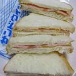 つるやパン - サンドイッチ140円