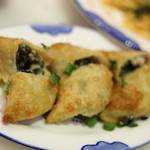 LUK YU TEA HOUSE - 上海煎鍋貼　　7.80　ちょっと脂っぽいです