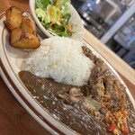 SPOON YOKOSUKA  - とろける牛すじカレー