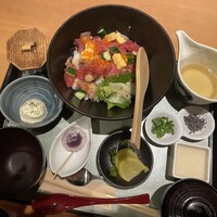 大山鶏と鮮魚 居酒屋 まいか - 
