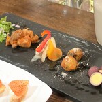 トリワイン ＰＩＫＯＳＨＨＨＵ - こだわり前菜盛り５種(少な目)