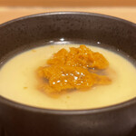 鮨まつもと - 雲丹入り茶碗蒸し、一番出汁