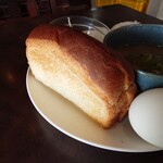 グレフル - ◯サンドイッチ
パンの香ばしさと、ハム、
量は少なめだけど
マヨネーズの味わいが合ってて美味しい