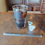 グレフル - ◯アイスコーヒー
量はシッカリ目にあるよねえ
ほろ苦さとそれに伴う酸味がある
普通な味わいだった
