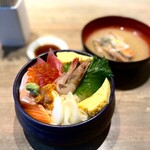 日本橋茅場町 寿司 鮮極 - 海鮮ちらし（ご飯大盛り）