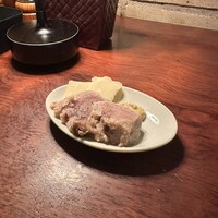 カルネジーオ イースト - 