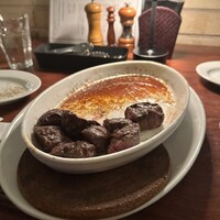 カルネジーオ イースト - 