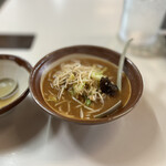 こまどり - 味噌ラーメン(太麺) 980円