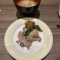 クロスダイン - R6.11  ４皿目:豚焼肉・5皿目:豚汁