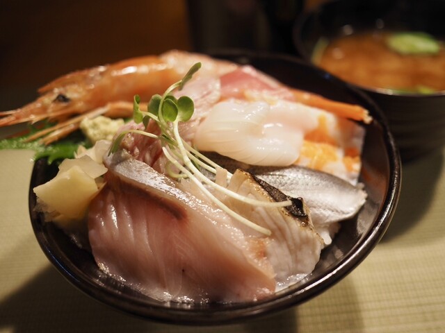 しん　お膳 略式御霊具膳 黒 内朱 6.5寸 | お仏壇のはせがわ公式通販