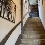 cohak - 入口入って 階段を登ります✧︎*。