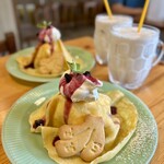 バナナカフェ - 限定ブルーベリーバナナクレープ¥500- バナナジュース¥650-