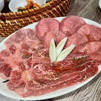 焼肉&手打ち冷麺 二郎 KANAYAMA - 