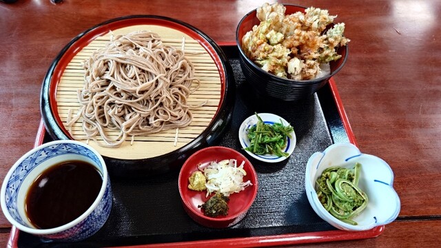 裁ちそば本家六代目 まる家 （たちそばほんけろくだいめ まるや） - 檜