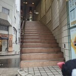 フルーツむらはた - パーラーはこちらを登ります