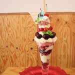 カフェ・ド・リオン パレット - 【2025.05】特選Wさくらんぼのパフェ(税込2,992円)