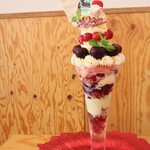 カフェ・ド・リオン パレット - 【2025.05】特選Wさくらんぼのパフェ(税込2,992円)