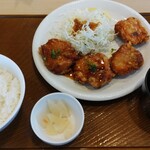 ガスト - から好し合盛り定食４個甘とろダレ（８４０円）＋ご飯大盛り（５０円）