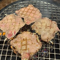 ホルモン焼肉 富や 栄店 - 