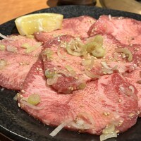 ホルモン焼肉 富や 栄店 - 