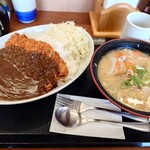 かつや - 料理写真:カツカレー(竹)、とん汁(大)