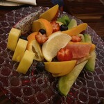 メインバー あさま - フルーツの盛り合わせ
