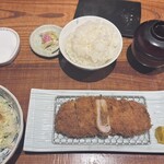 鎌倉かつ亭 あら珠 総本店 - 