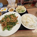 大連飯店 - ライスは大で注文しときゃよかった(笑)