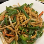 大連飯店 - 青椒肉絲です、アツアツで口ヤケドしそうになりました