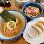 ヨコクラストアハウス - 