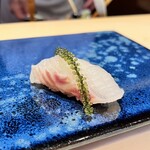 鮨 蒼天 - 長崎五島ヒラメ　柑橘搾って海ぶどう