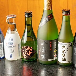 鰻や天ぷらに合う地酒・焼酎など、豊富なドリンクメニュー