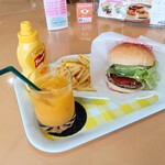 ピコピコ - しまね和牛バーガーポテトドリンクセット