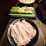 たま - 豚肉(鍋追加)  生つくね(鍋追加)