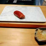 鮨 よし富 - 漬けマグロ