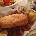DOCKS OYSTER BAR & SEAFOOD GRILL - なぜかニューヨーク名物と主張されたフィッシュ＆チップス　思いのほか衣がデリケートで旨し