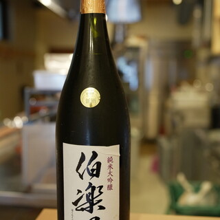 全国各地から利酒師の店主が厳選した銘柄を！豊富な地酒と日本酒