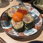 大衆酒場プラスオオサカ - トロたくいくらのせ