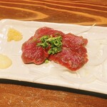 河ドラ駅前酒場 升屋 - 馬刺し