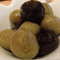 ウォルプタス 東京駅グランルーフ店 - おつまみオリーブ