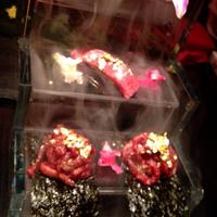 牛牛 西麻布 総本店 - 牛寿司の雛壇！
