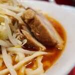 ラーメン二郎 - 豚の厚み