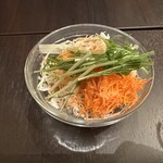 洋食キッチン シャトー - 【2025.5.26(月)】B：温玉ピリ辛ルーロー飯の野菜サラダ