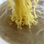 かつ平 - ラーメンしお味の麺