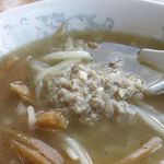かつ平 - ラーメンしお味の挽肉団子
