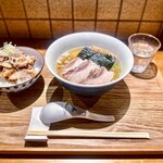麺 ふじさき - マンガリッツァのラーメンとチャーシューご飯